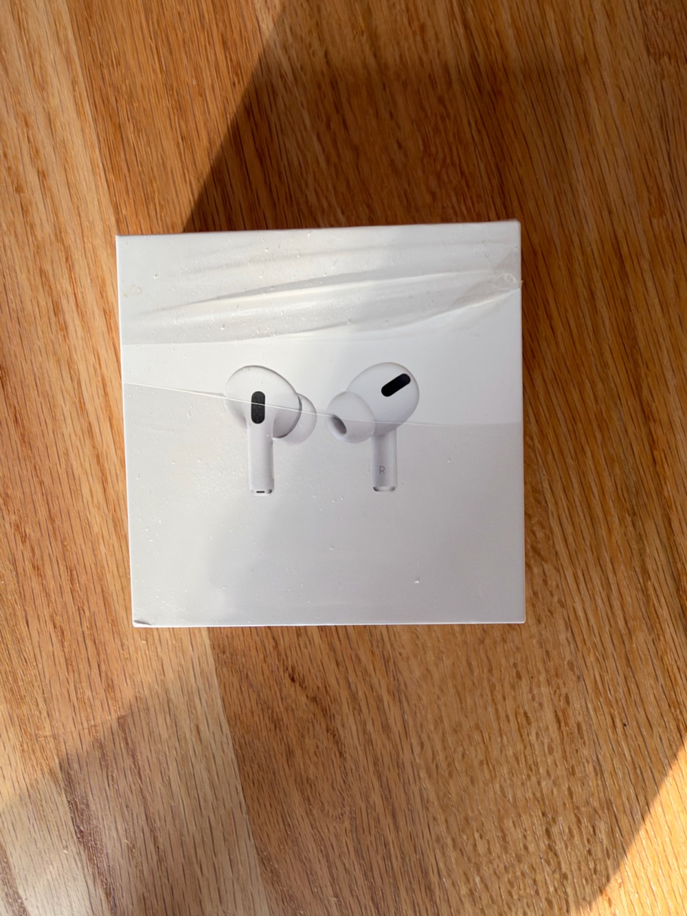 Apple AirPods Pro Wireless Earbud Headphones White NWT